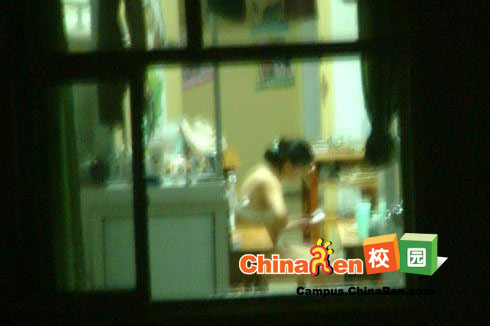最新学生偷拍现象，背后的原因及应对之策探讨