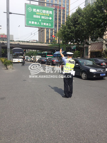 杭州交警科技赋能打造智慧交通新标杆，最新动态揭示服务升级新进展
